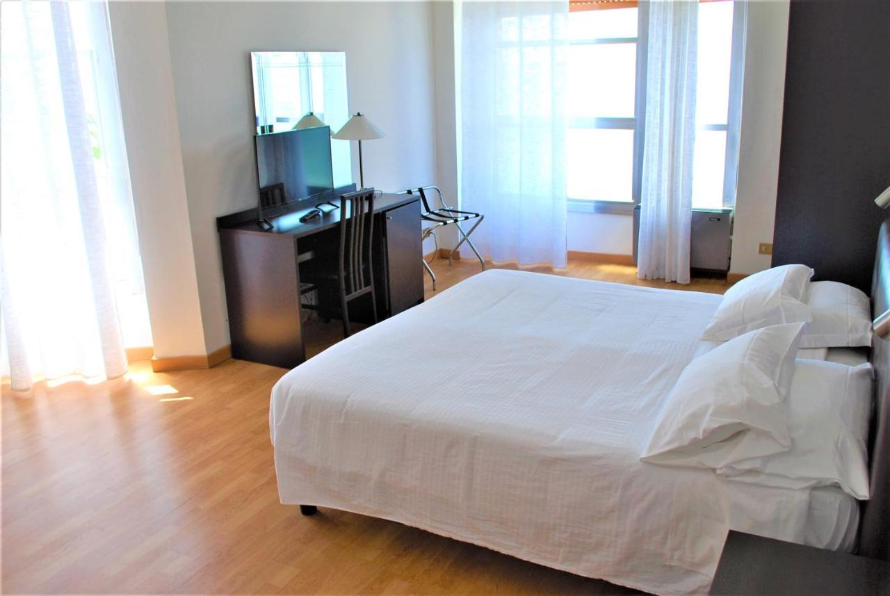 Park Hotel Mar Grande Ταράντο Εξωτερικό φωτογραφία